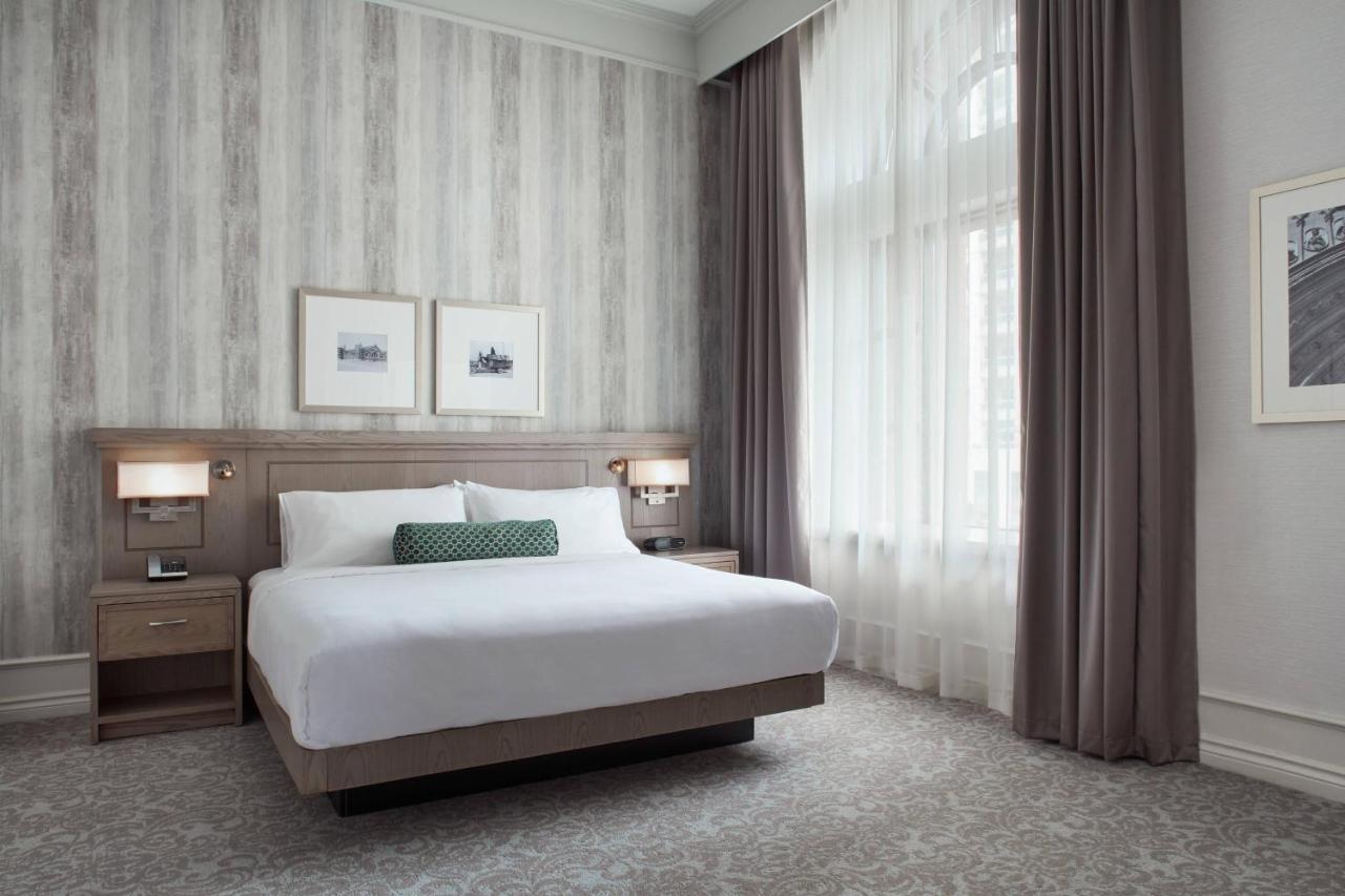 Delta Hotels By Marriott London Armouries Екстер'єр фото