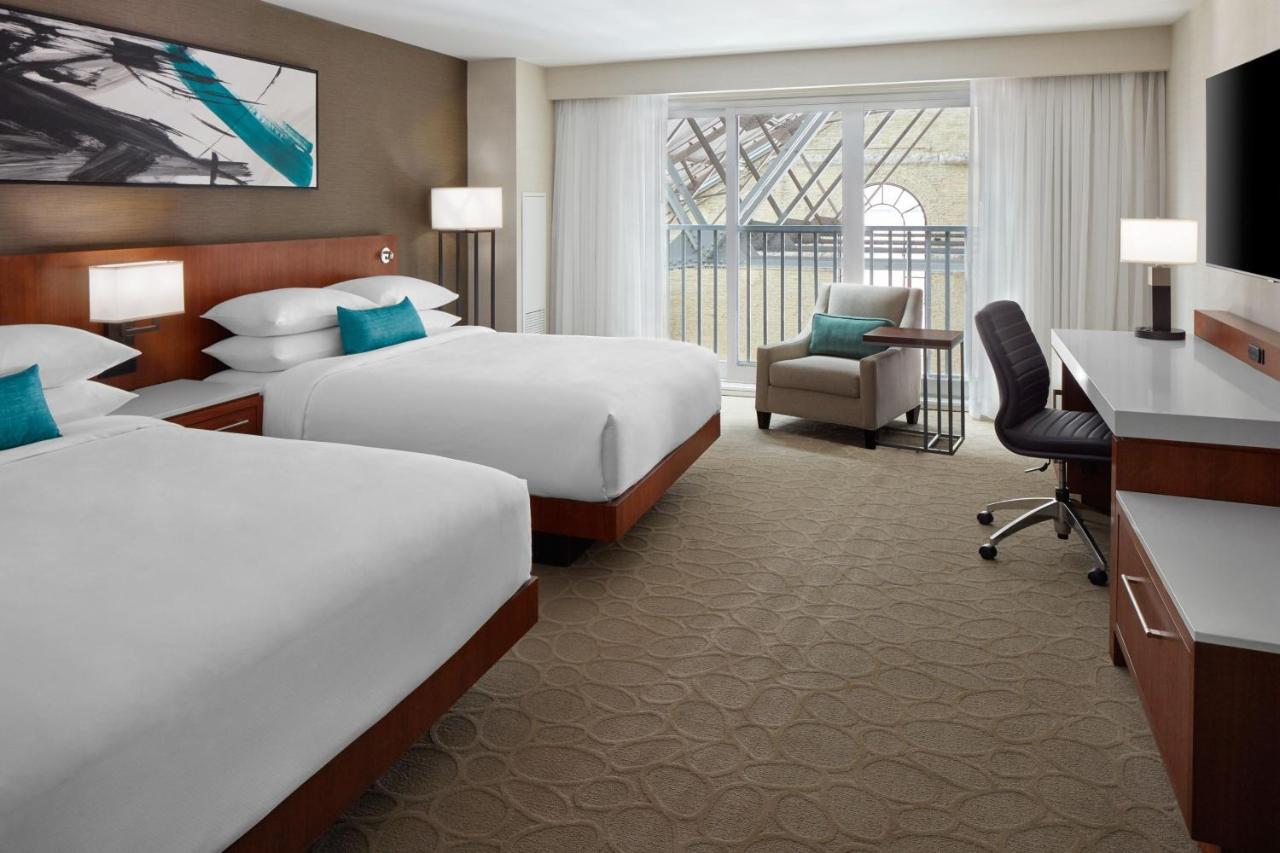 Delta Hotels By Marriott London Armouries Екстер'єр фото