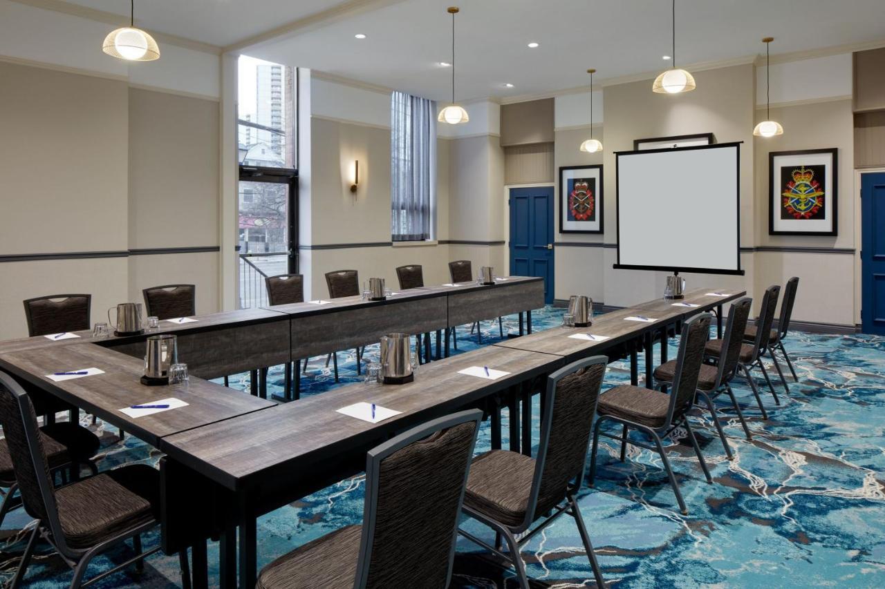 Delta Hotels By Marriott London Armouries Екстер'єр фото