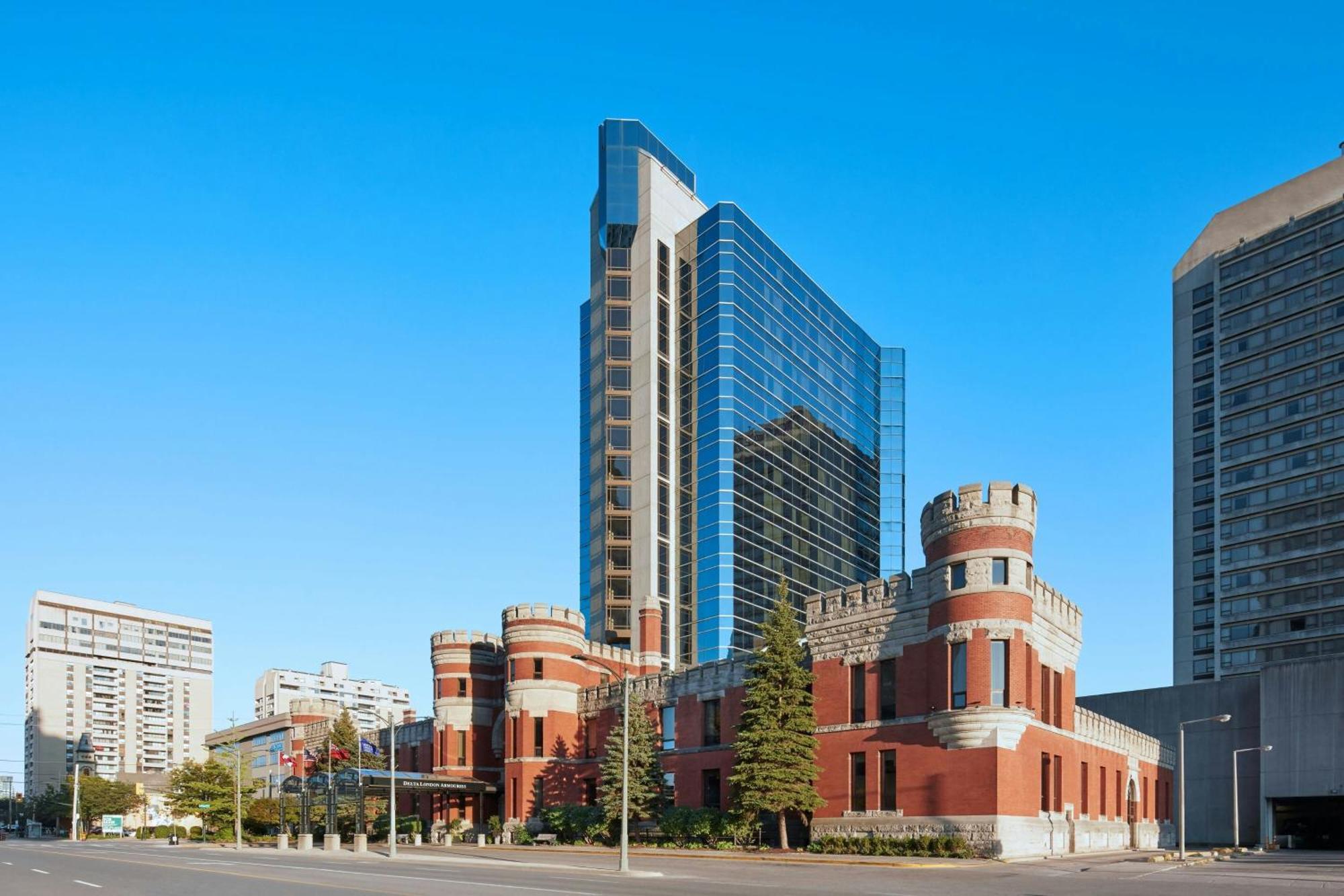 Delta Hotels By Marriott London Armouries Екстер'єр фото